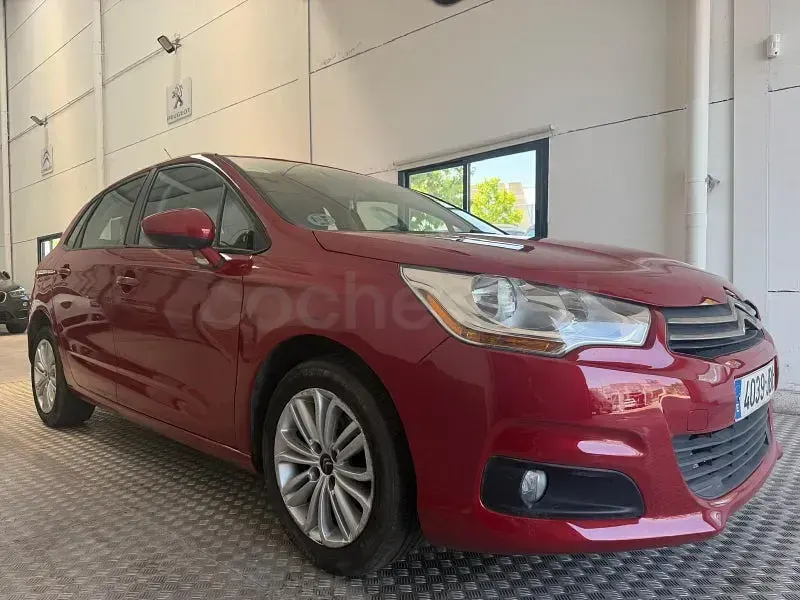Usado Citroën C4 Tonic 92 CV (67 kW) 2015 Granate Berlina