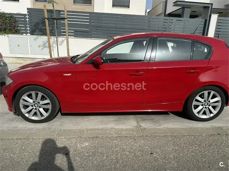 Usado BMW 130 265 CV (194 kW) 2005 Rojo Utilitario