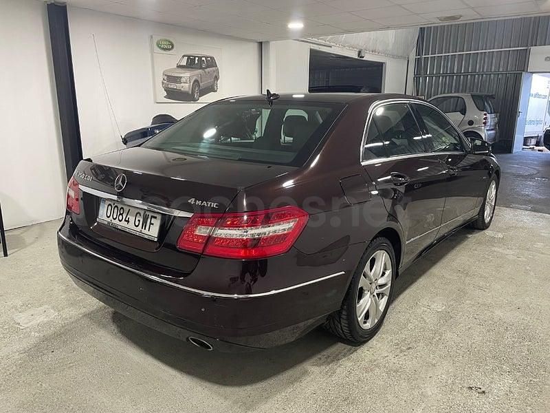 Usado Mercedes E350 Avantgarde 231 CV (169 kW) 2010 Granate Berlina