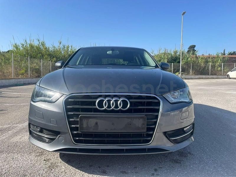 Käytetty Audi A3 Attraction 150 HP (110 kW) 2013 Harmaa Sedan