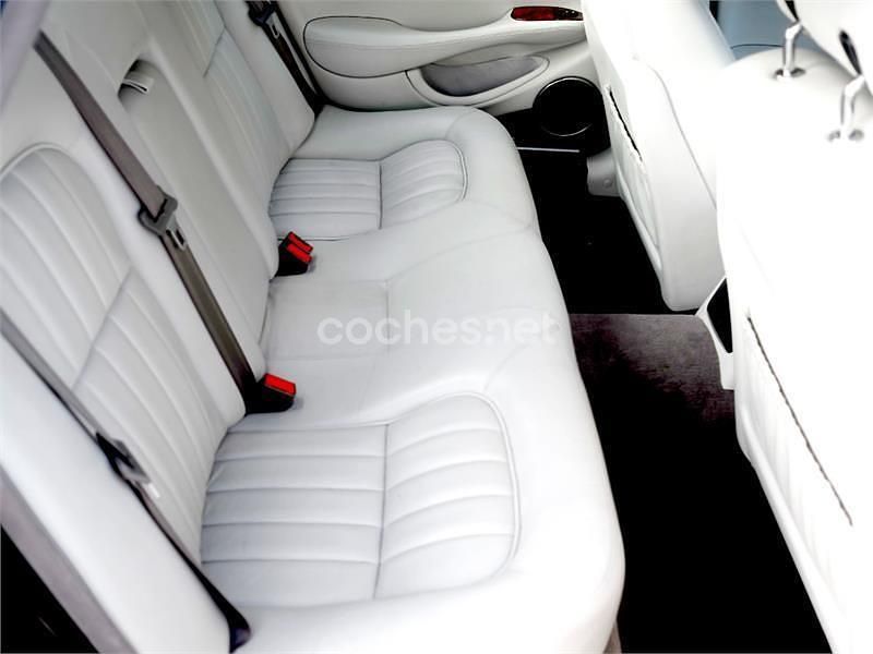 Negro Usado 1998 Jaguar XJ Sovereign Berlina | 6000 € - Imagen 1/4