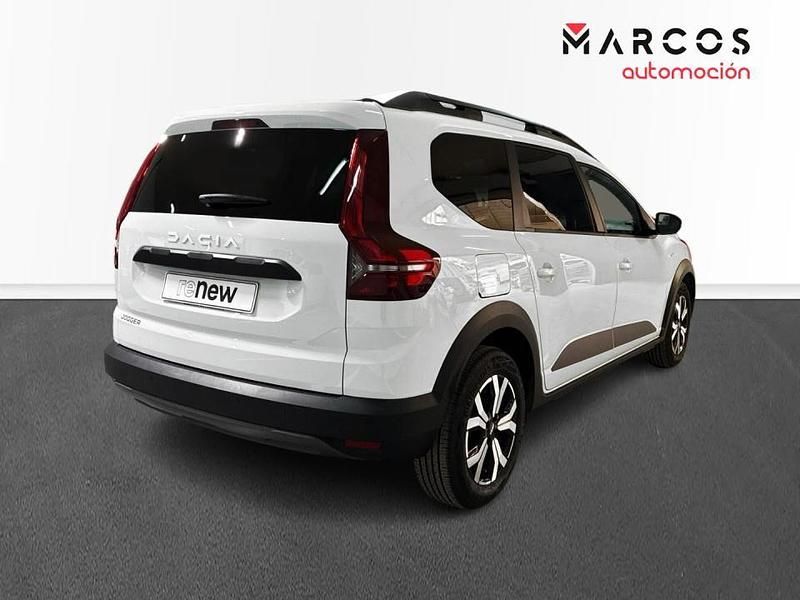 Usado Dacia Jogger Expression 100 CV (73 kW) 2023 Blanco Monovolumen