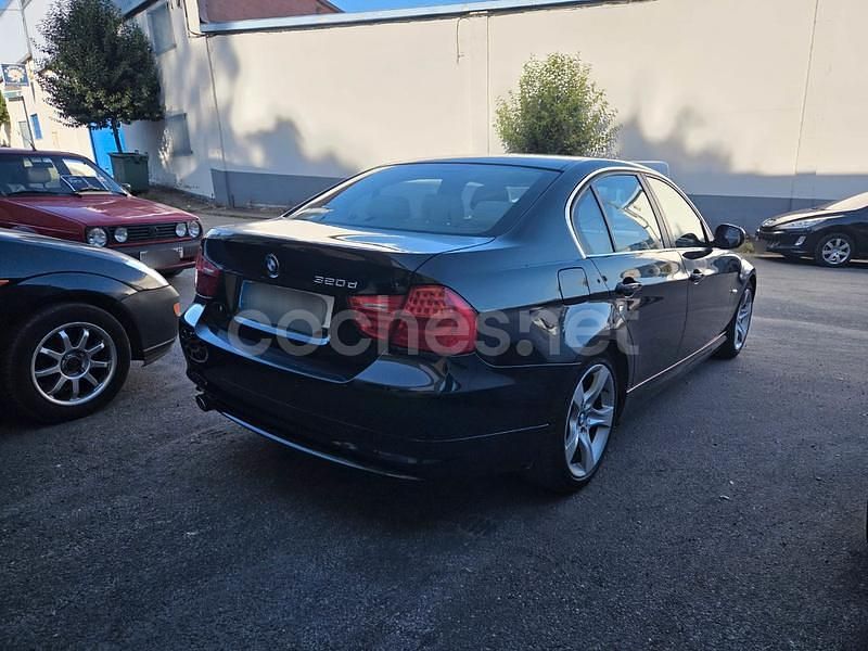 Usado BMW 320 184 CV (135 kW) 2011 Negro Berlina