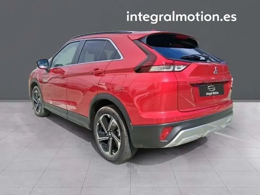 Usado Mitsubishi Eclipse Cross 188 CV (138 kW) 2025 Rojo SUV