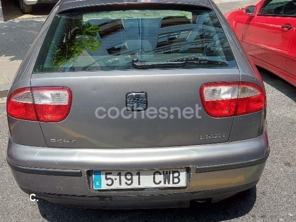 Gris / plata Usado 2004 Seat Leon Sport Berlina | 1950 € (Buen precio) - Imagen 1/4