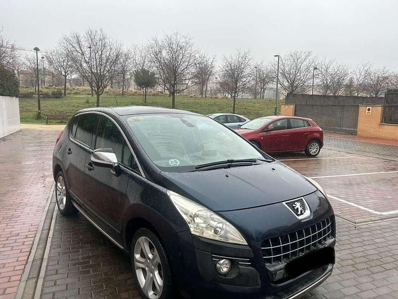Usado Peugeot 3008 Active 114 CV (83 kW) 2012 Azul Familiar