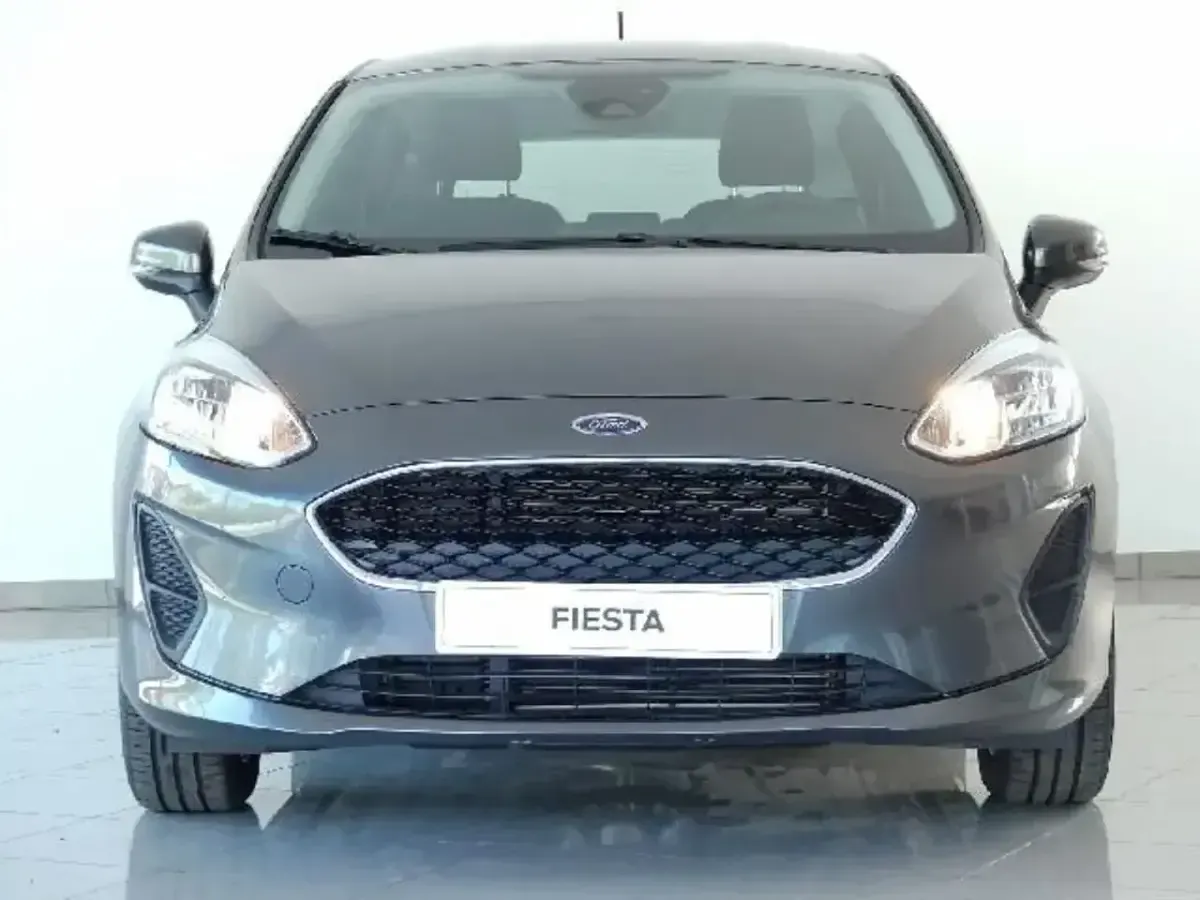 Usado Ford Fiesta Limited 75 CV (55 kW) 2021 Gris Utilitario