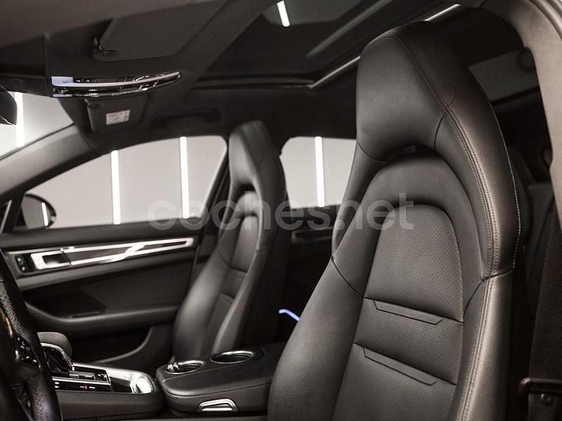 Usado Porsche Panamera Sport Turismo 462 CV (339 kW) 2018 Blanco Familiar