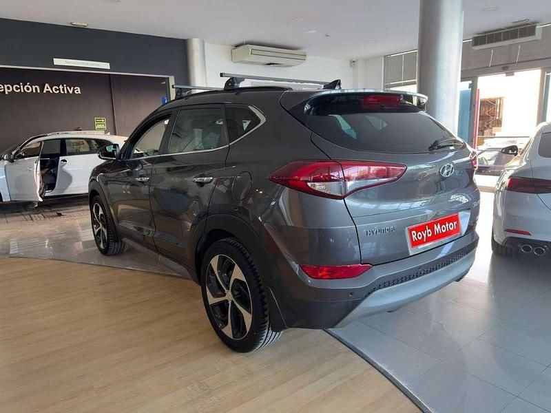 Usado Hyundai Tucson 177 CV (130 kW) 2018 Gris SUV