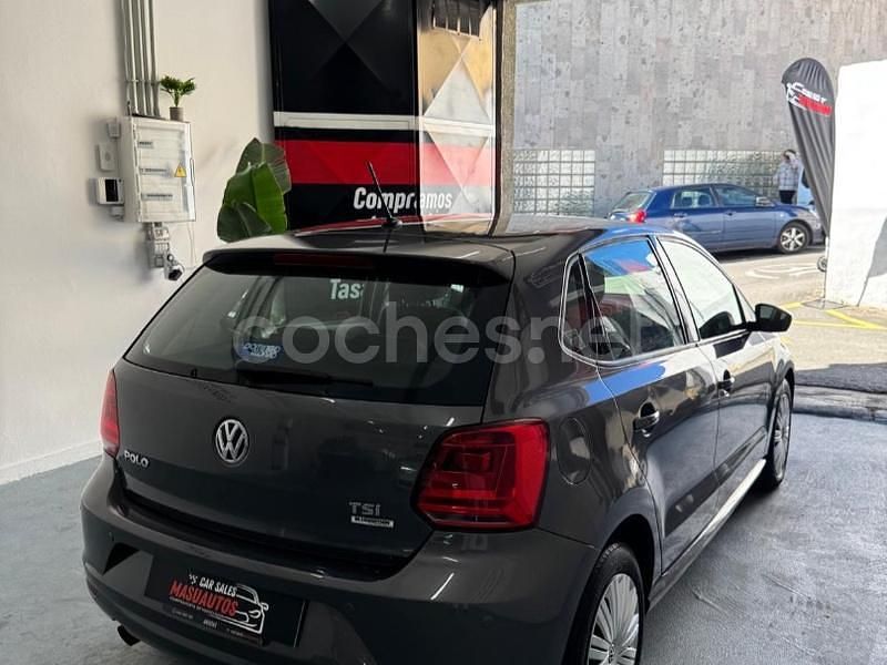 Usado VW Polo Advance 90 CV (66 kW) 2016 Gris / plata Berlina