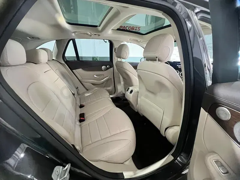 Usado Mercedes GLC300e 306 CV (225 kW) 2021 Gris / plata SUV
