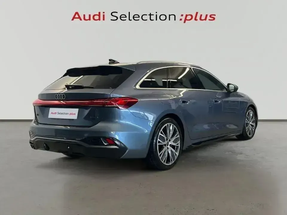 Usado Audi A5 S-Line 204 CV (150 kW) 2025 Azul Familiar