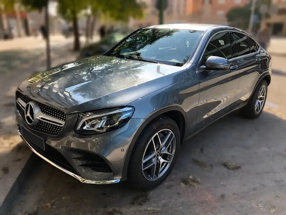 Usado Mercedes GLC250 204 CV (150 kW) 2018 Gris SUV