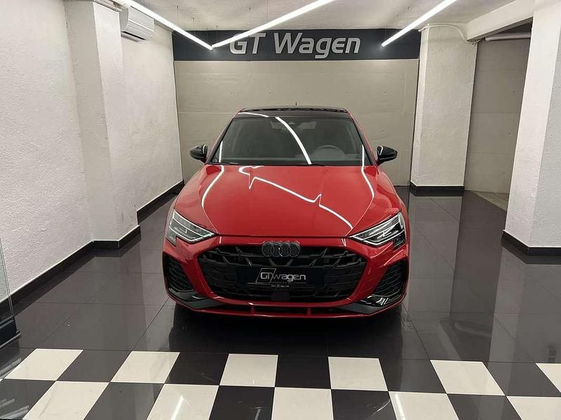 Rojo Usado 2025 Audi A3 Sportback e-tron Competition Utilitario | 49.995 € - Imagen 1/4