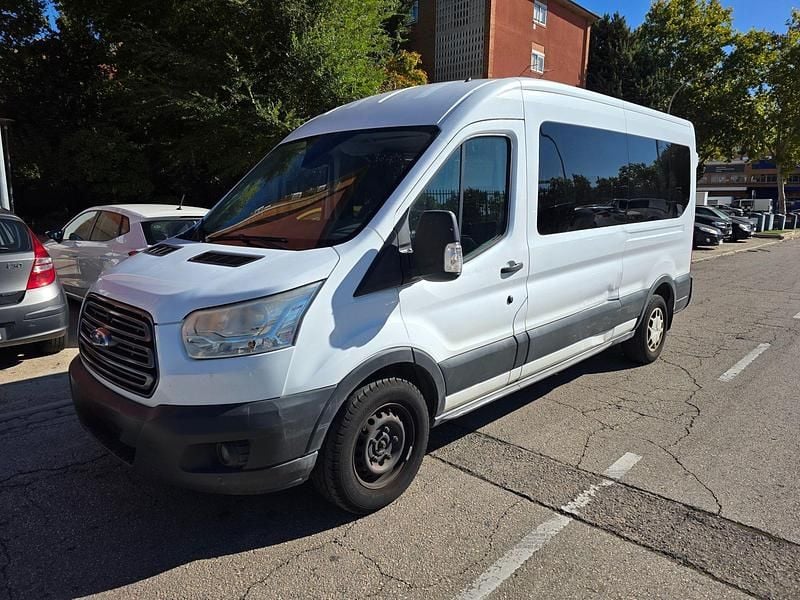 Usado Ford Transit Trend 130 CV (95 kW) 2017 Blanco Familiar
