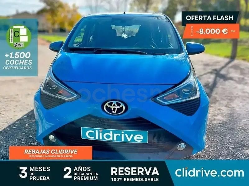 Usado Toyota Aygo X-play 72 CV (52 kW) 2019 Azul Utilitario