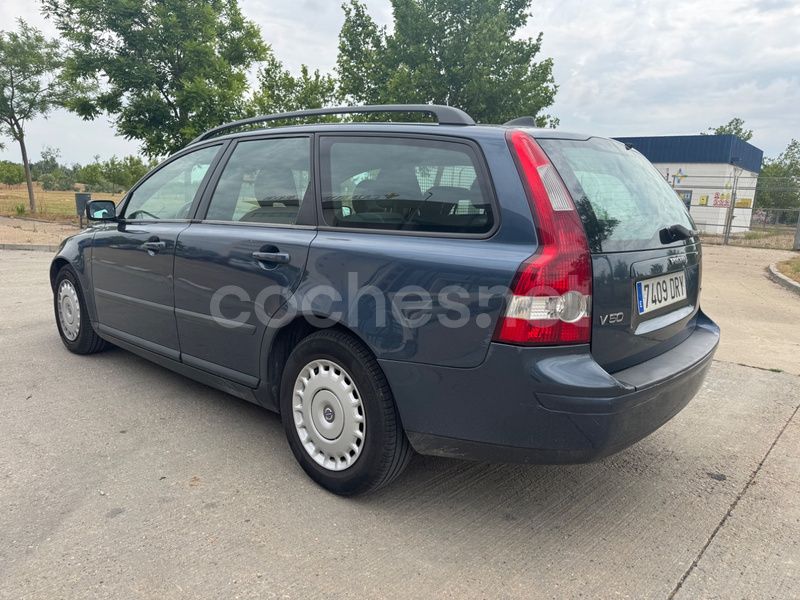 Azul Usado 2007 Volvo V50 Momentum Familiar | 3500 € (Buen precio) - Imagen 1/4