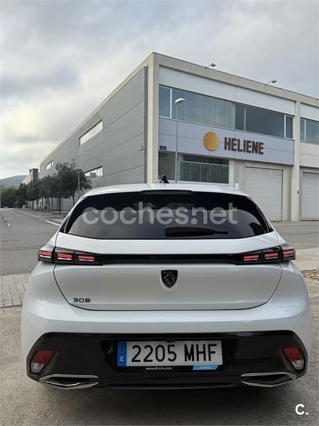 Usado Peugeot 308 Allure 130 CV (95 kW) 2023 Blanco Berlina
