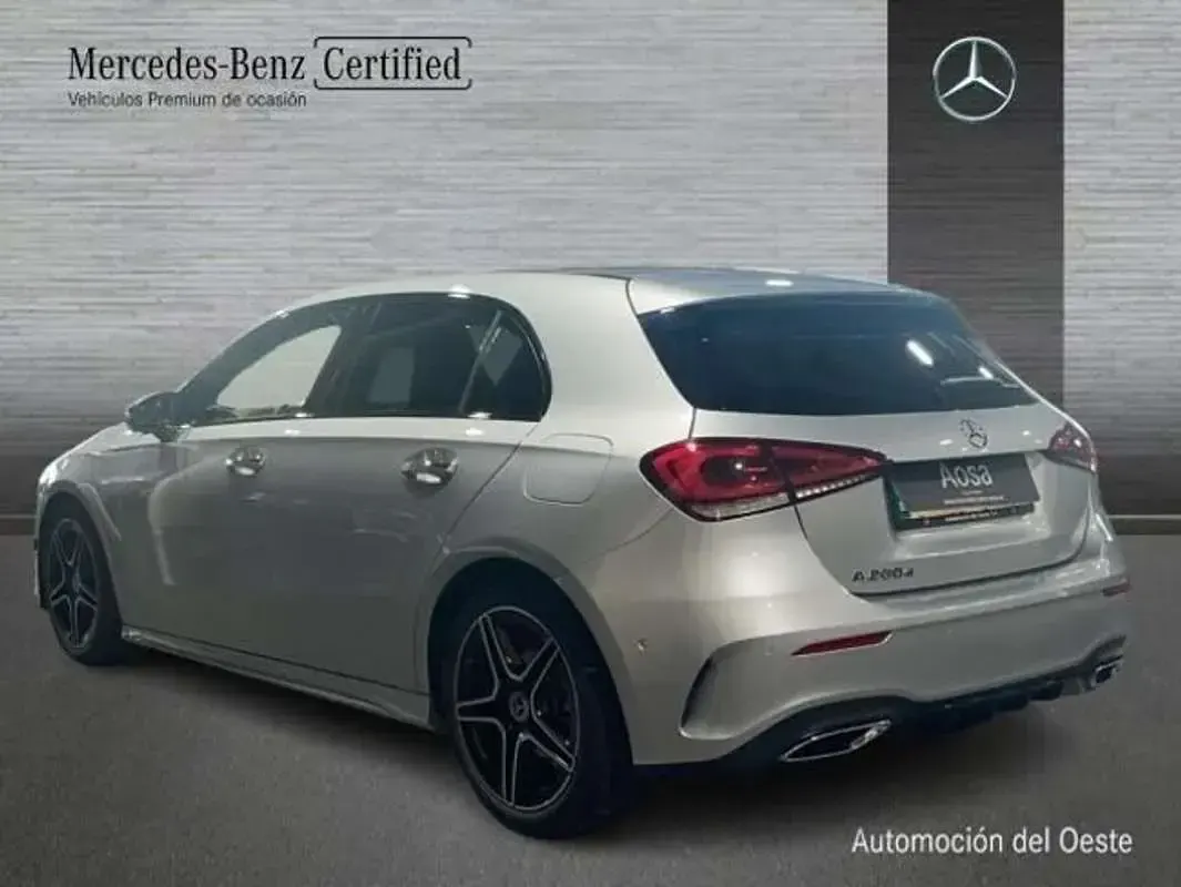 Usado Mercedes A200 151 CV (111 kW) 2022 Plateado Berlina