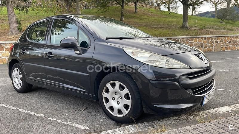Negro Usado 2008 Peugeot 207 Berlina | 3800 € (Precio justo) - Imagen 1/4