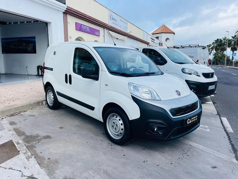 Usado Fiat Fiorino 95 CV (69 kW) 2021 Blanco Monovolumen
