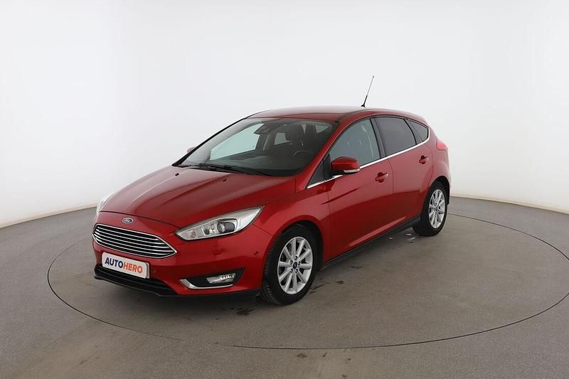 Rojo Usado 2015 Ford Focus Titanium Utilitario | 9999 € (Caro) - Imagen 1/3