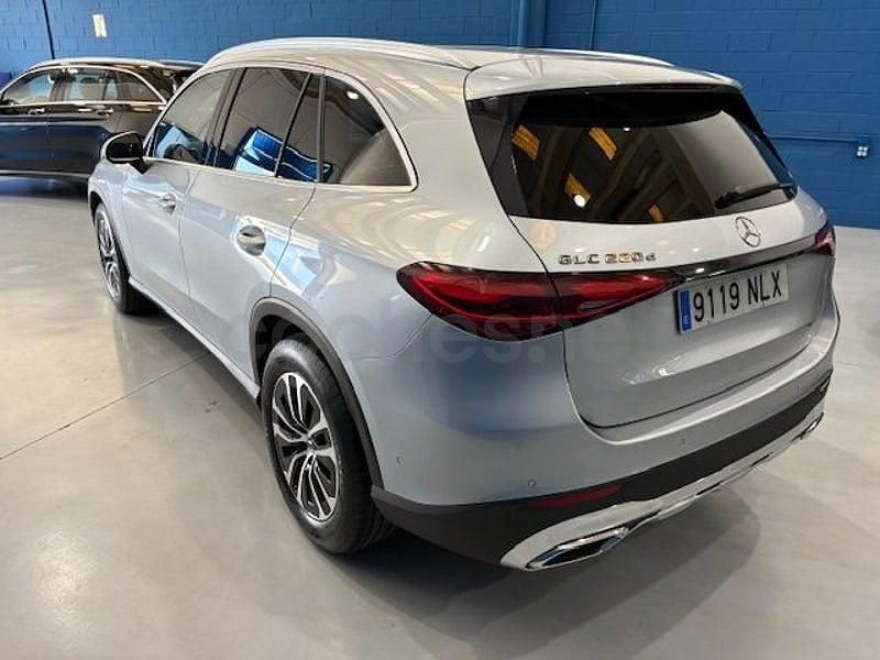 Usado Mercedes GLC220 197 CV (144 kW) 2023 Gris / plata SUV