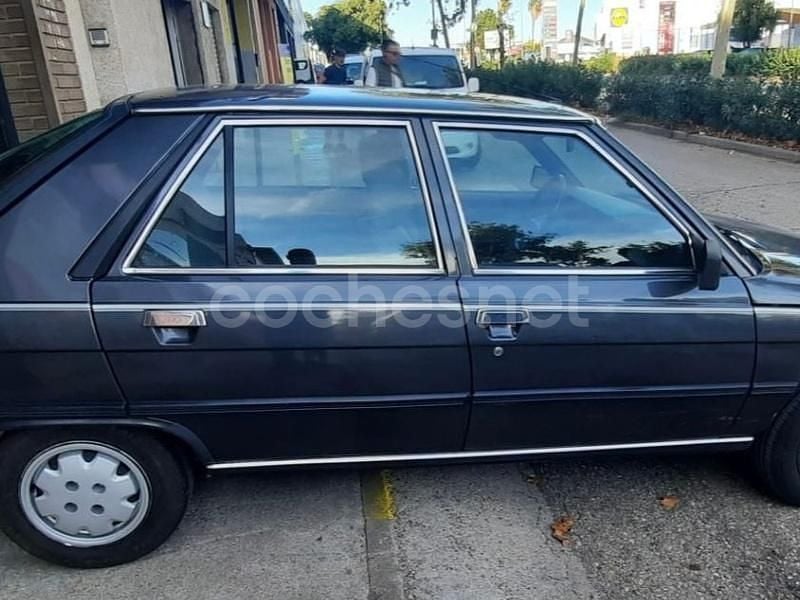 Usado Renault R11 60 CV (44 kW) 1988 Gris / plata Utilitario