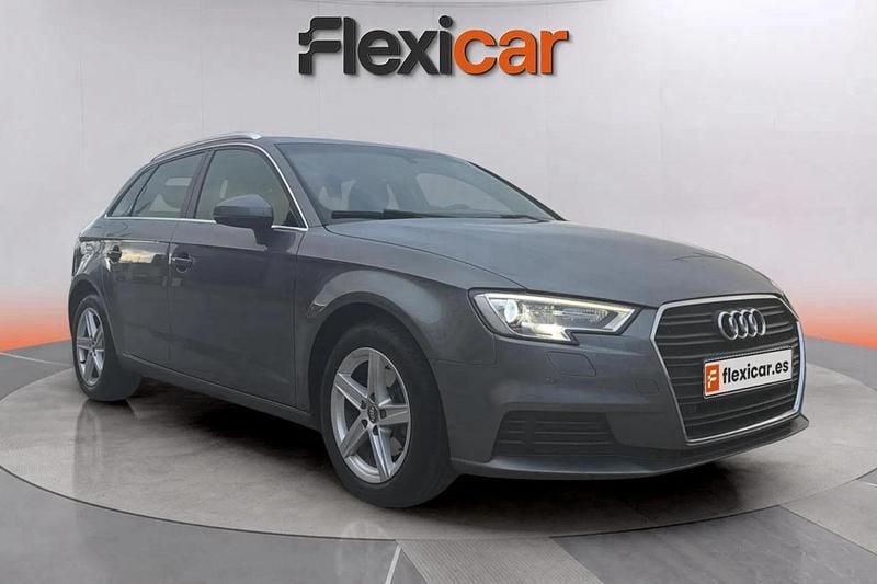 Usado Audi A3 Premium 150 CV (110 kW) 2017 Gris Berlina
