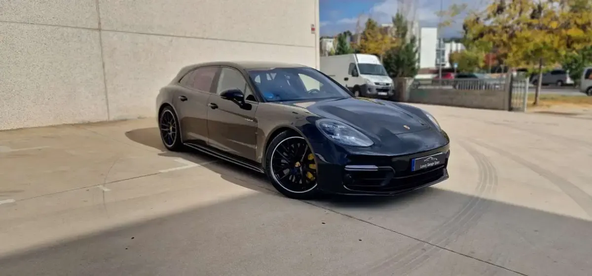 Usado Porsche Panamera Sport Turismo 680 CV (500 kW) 2018 Negro Familiar