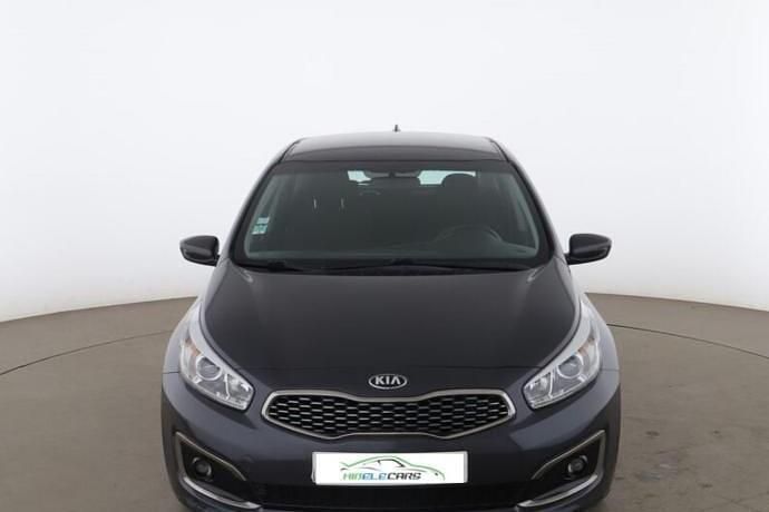 Usado Kia Ceed 90 CV (66 kW) 2016 Negro Utilitario