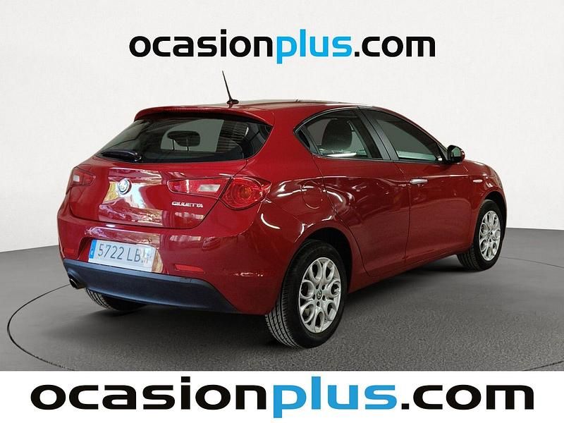 Usado Alfa Romeo Giulietta Super 120 CV (88 kW) 2019 Rojo Utilitario
