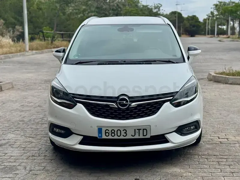 Usado Opel Zafira Tourer Excellence 170 CV (125 kW) 2016 Blanco Monovolumen