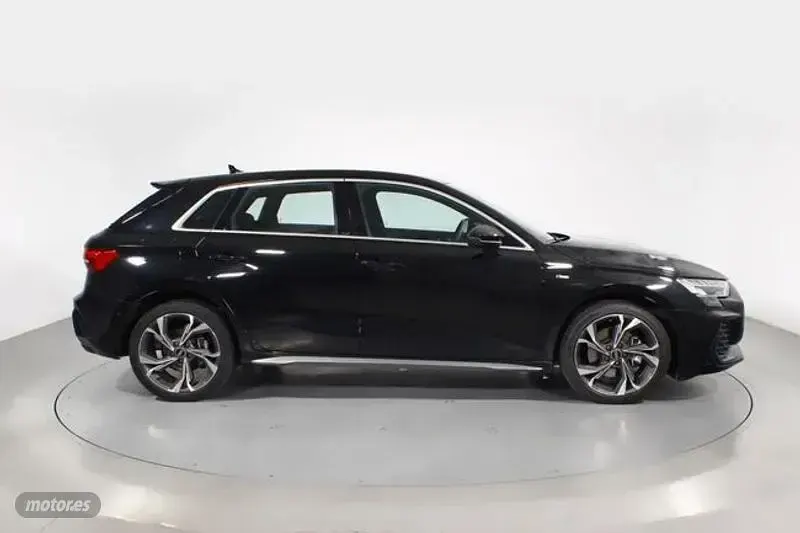 Usado Audi A3 S-Line 204 CV (150 kW) 2025 Negro Berlina