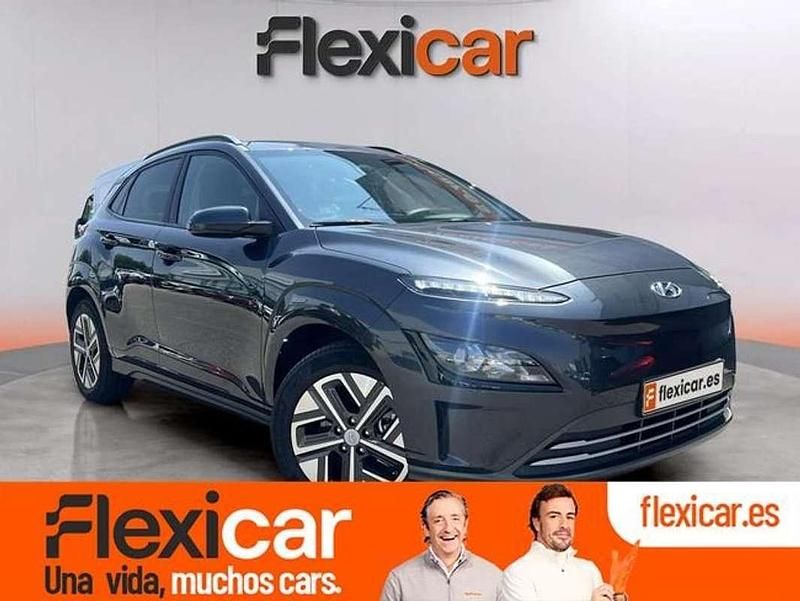 Gris Usado 2023 Hyundai Kona Style SUV | 22.490 € (Buen precio) - Imagen 1/4