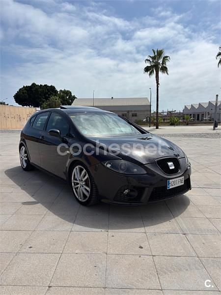 Usado Seat Leon CUPRA 240 CV (176 kW) 2007 Granate Utilitario