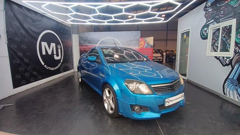 Usado Opel Tigra Sport 90 CV (66 kW) 2006 Azul Descapotable