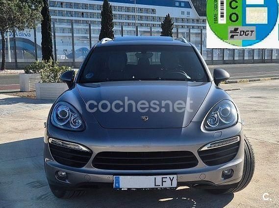 Usado Porsche Cayenne 400 CV (294 kW) 2011 Gris / plata SUV