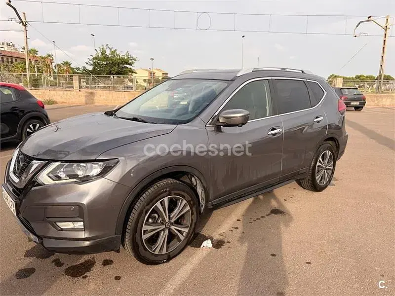 Usado Nissan X-Trail 160 CV (117 kW) 2020 Gris / plata SUV