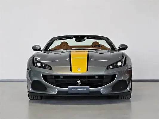Usado Ferrari Portofino 620 CV (456 kW) 2022 Grigio titanio Descapotable