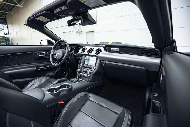 Usado Ford Mustang 314 CV (230 kW) 2023 Gris Descapotable