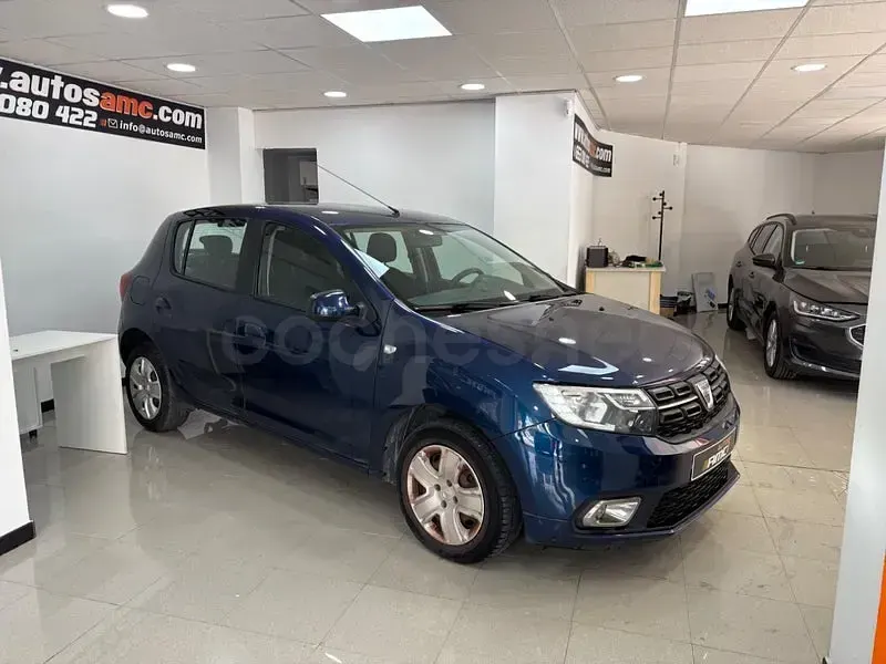 Usado Dacia Sandero Lauréate 90 CV (66 kW) 2017 Azul Berlina