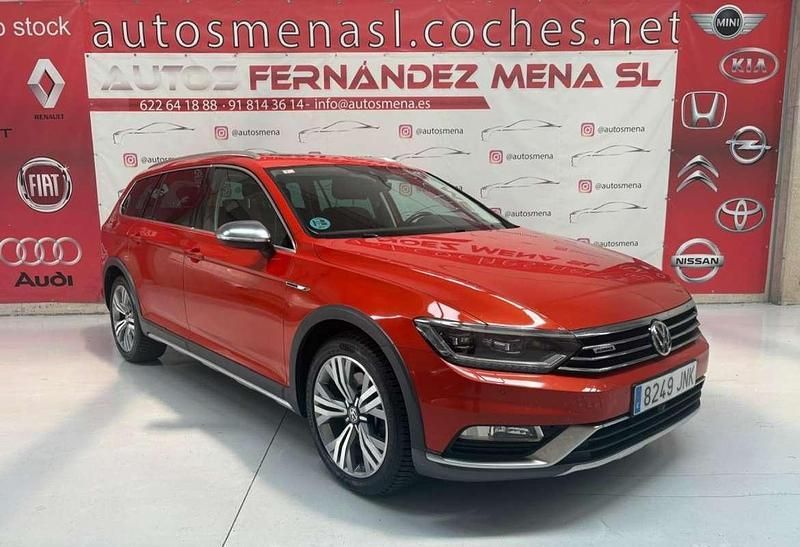 Rojo Usado 2016 VW Passat Sportline Berlina | 14.900 € (Buen precio) - Imagen 1/4