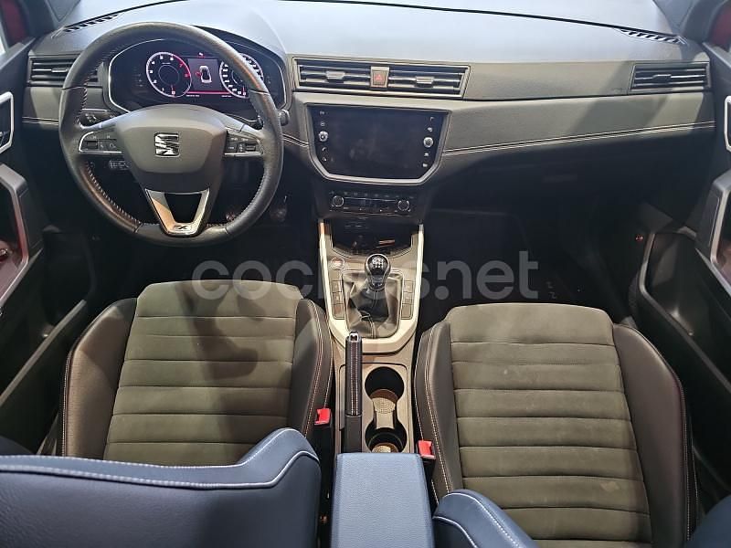 Usado Seat Arona Ecomotive 95 HP (69 kW) 2019 Vermelho SUV