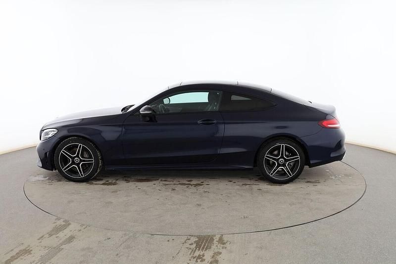 Usado Mercedes C220 AMG line 194 CV (142 kW) 2020 Azul Coupe