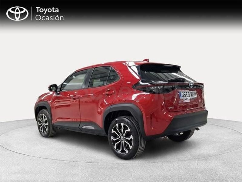Usado Toyota Yaris Cross Active 116 CV (85 kW) 2023 Rojo SUV