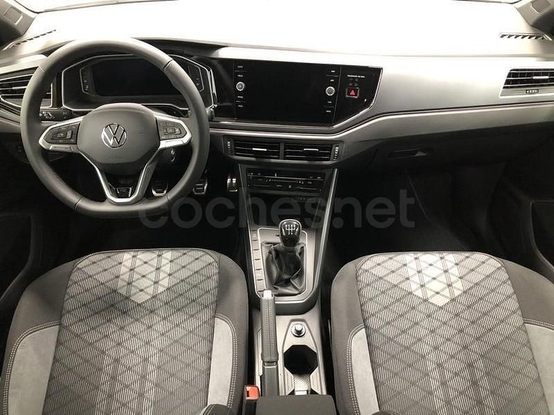 Usado VW Polo R-line 95 CV (69 kW) 2024 Blanco Utilitario