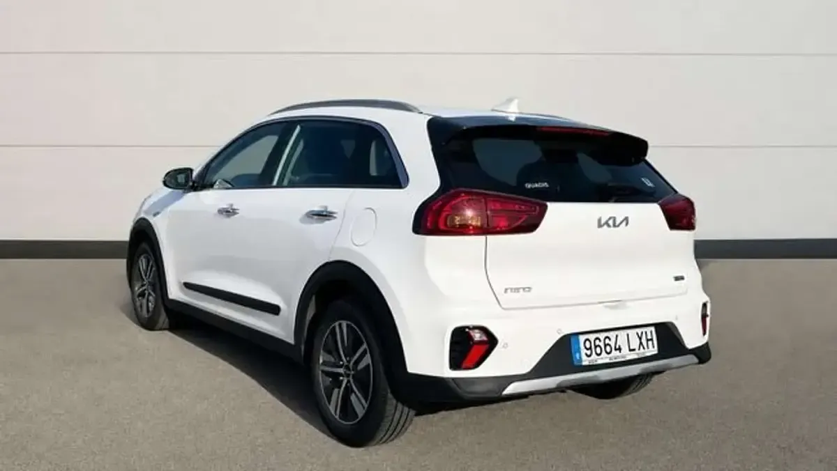 Usado Kia Niro 141 CV (103 kW) 2022 Blanco SUV