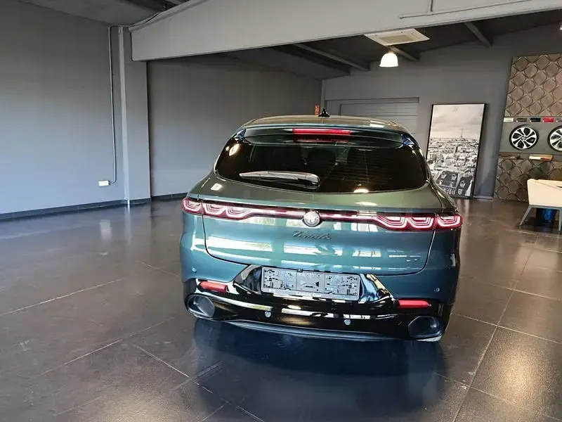 Nuevo Alfa Romeo Tonale Veloce 174 CV (127 kW) 2026 Verde SUV