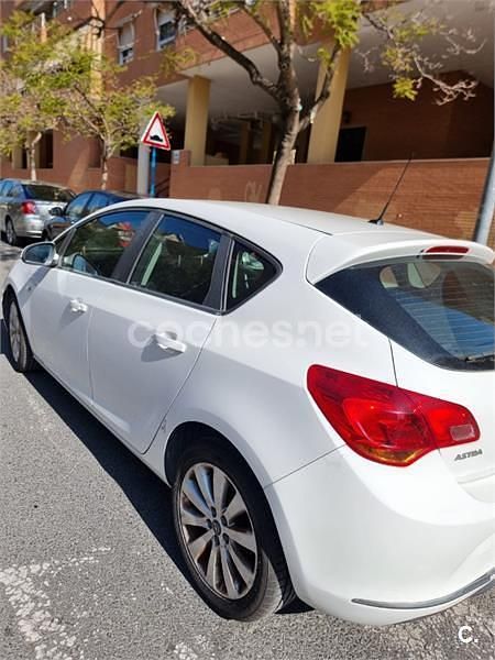 Brugt Opel Astra Selective 115 HK (84 kW) 2013 Hvid Stationcar